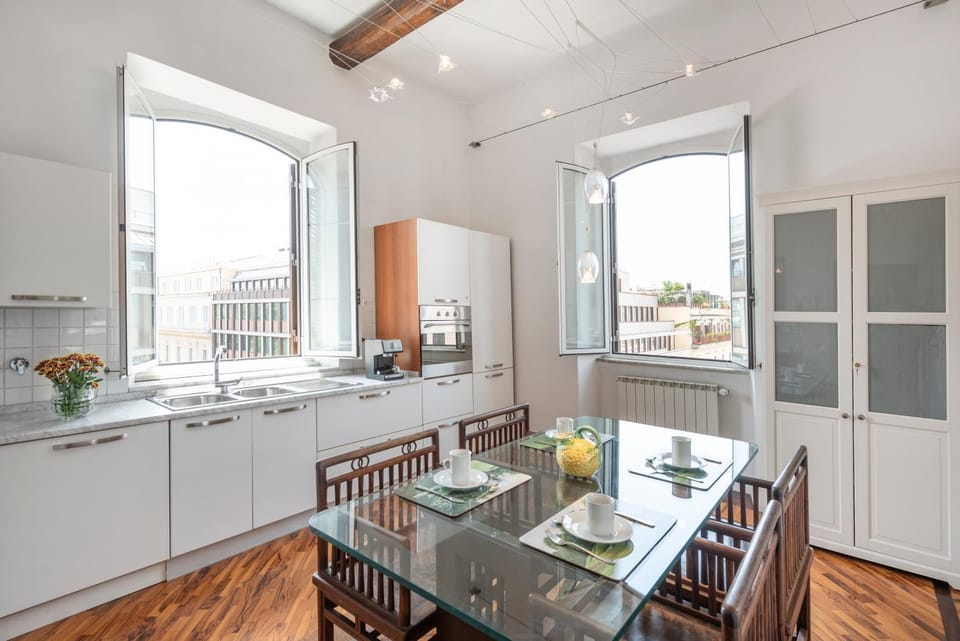 Kitchen or kitchenette, Dining area, pet friendly