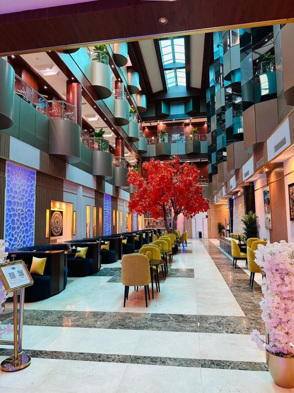 Restaurant/places to eat, Restaurant/places to eat