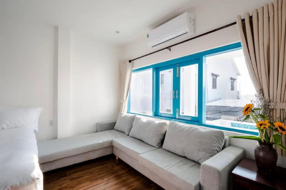 Bed, Living room, Bedroom