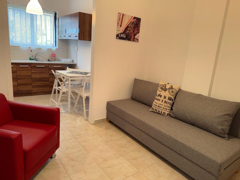 Alasrooms -A3 Δίχωρο 37m2 διαμ κέντρο Μεσολόγγι. Apartment in Peloponnese, Western Greece and the Ionian