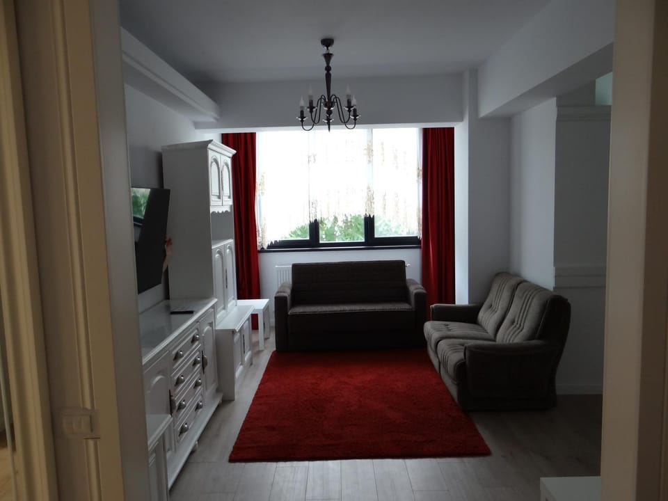 Apartament de lux white&red Apartment in Romania