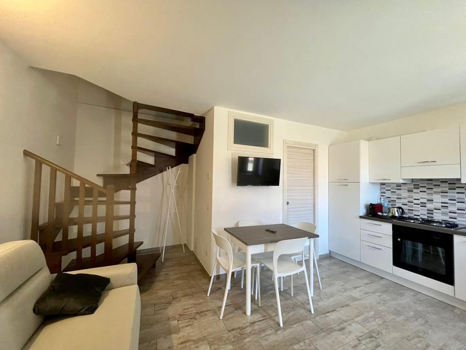 TV and multimedia, Kitchen or kitchenette, Living room, Dining area