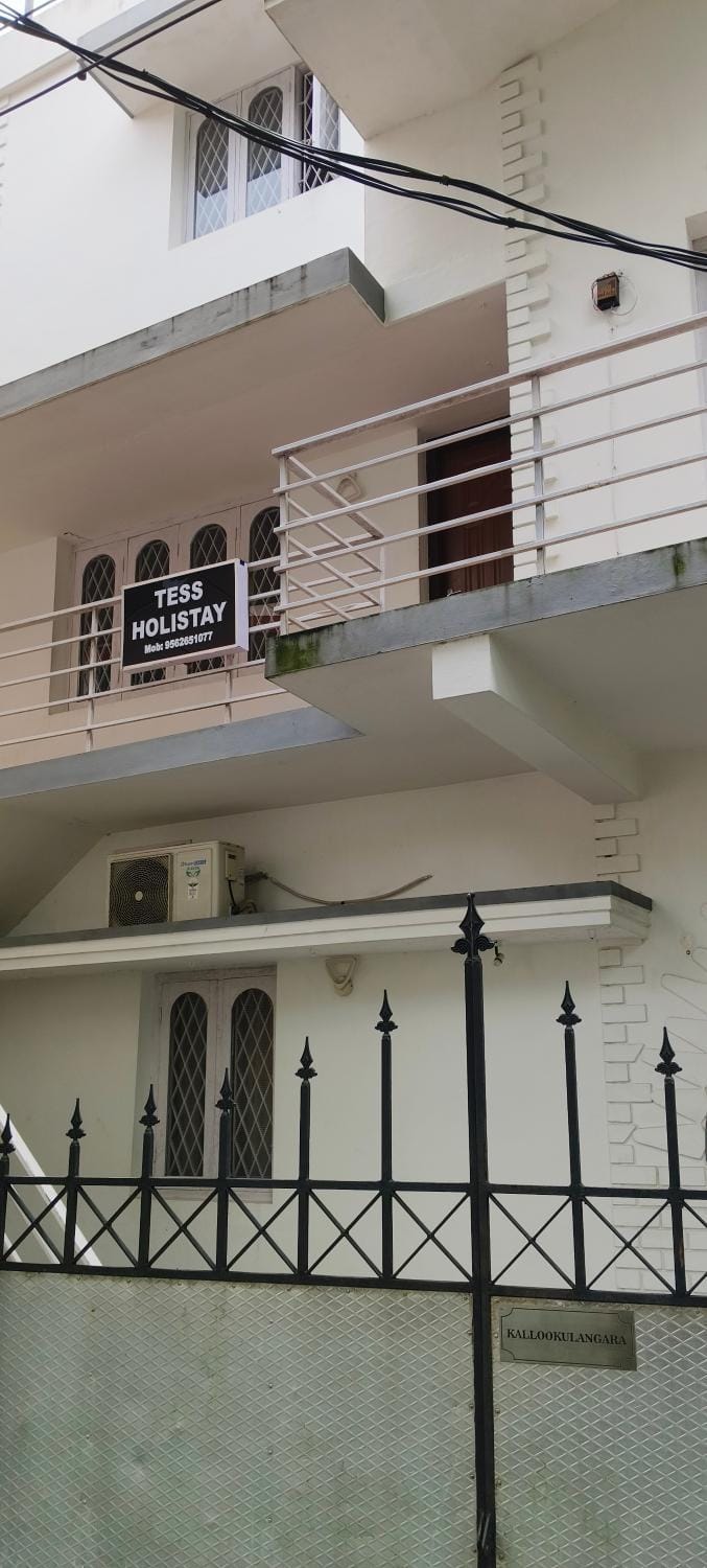 Property building, Day, View (from property/room), Balcony/Terrace