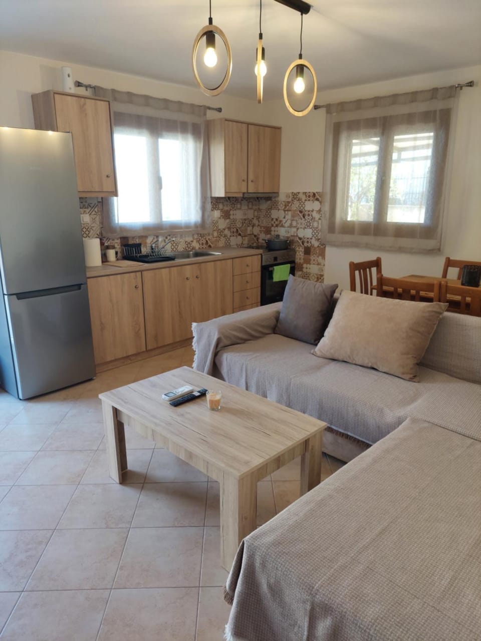 Kitchen or kitchenette, Living room, Seating area, Dining area, pet friendly, stove