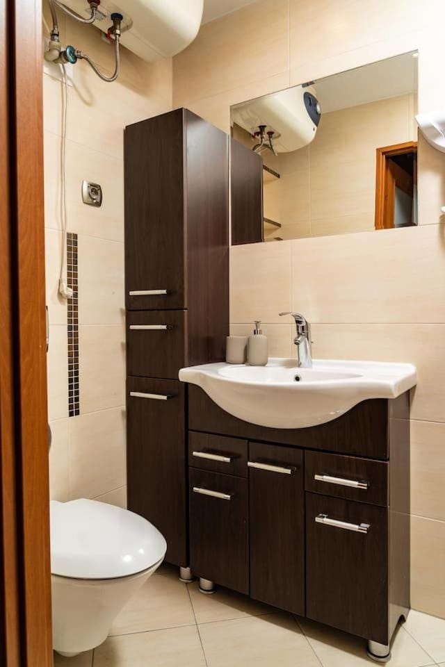 Toilet, Bathroom