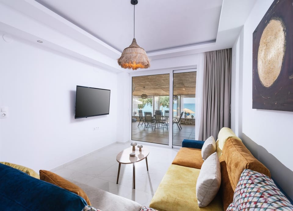 TV and multimedia, Living room, Seating area