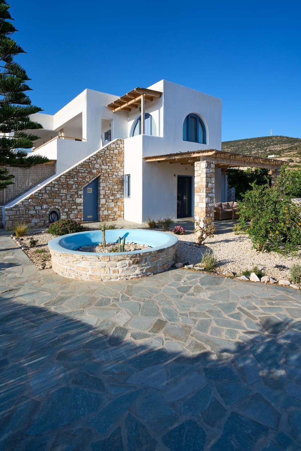 Property building, Patio, Day