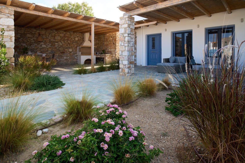 Property building, Spring, Day, Garden, Garden, Garden view
