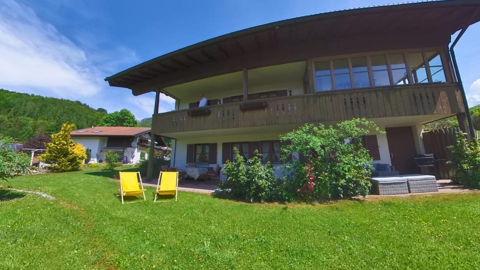Property building, Garden, Balcony/Terrace