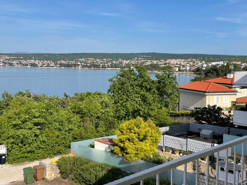 Sea view by Moro Apartment in Primorje-Gorski Kotar County