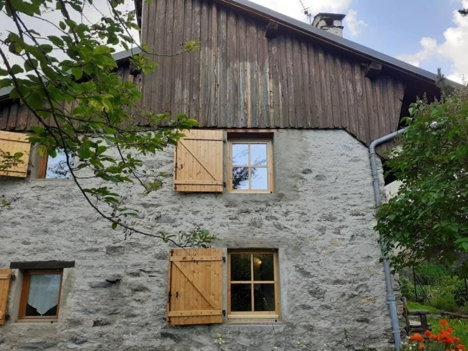 Chalet familial de village en Savoie Chalet in Peisey-Nancroix