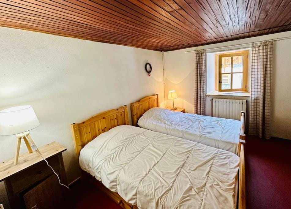Chalet familial de village en Savoie Chalet in Peisey-Nancroix