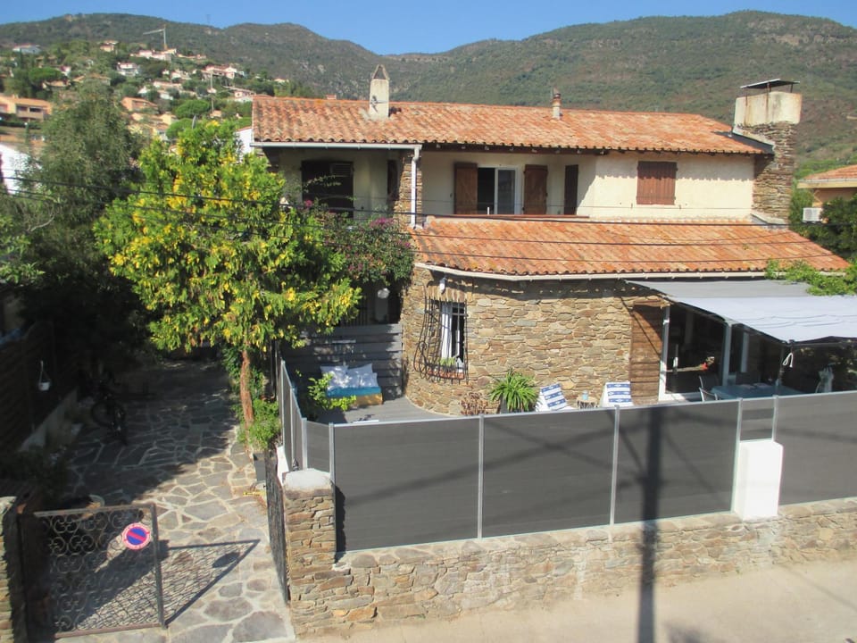 Property building, Natural landscape