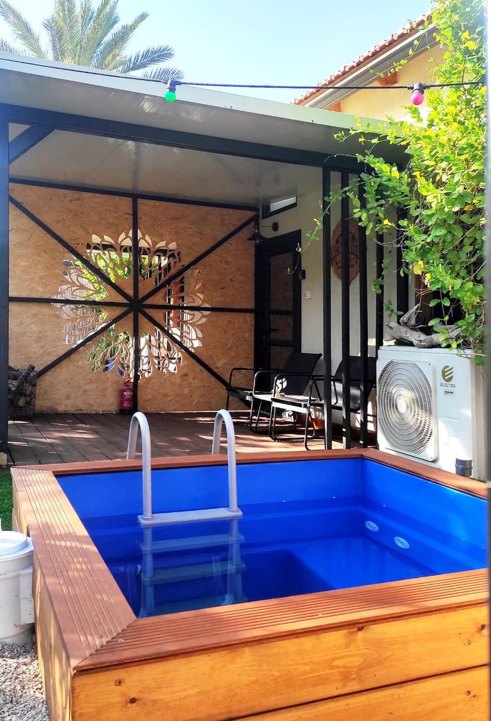 Swimming pool, Swimming pool