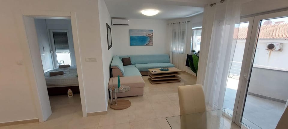 Sea apartment, island Rab Apartment in Primorje-Gorski Kotar County