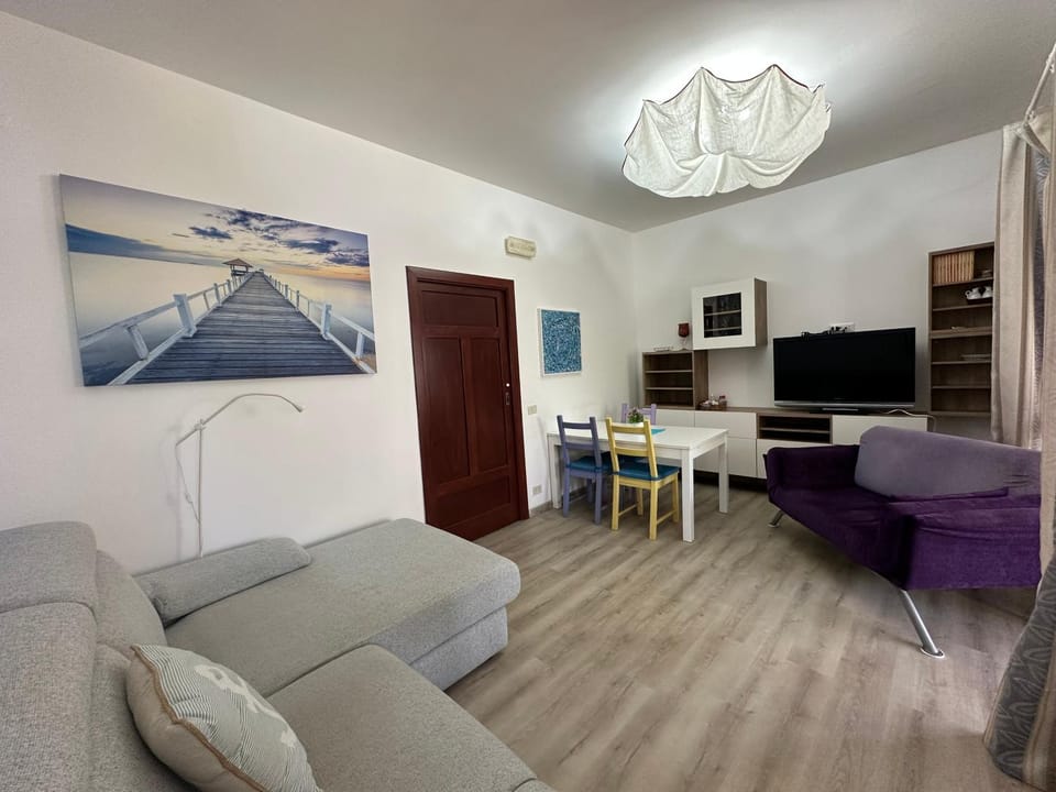 Seating area, Bedroom