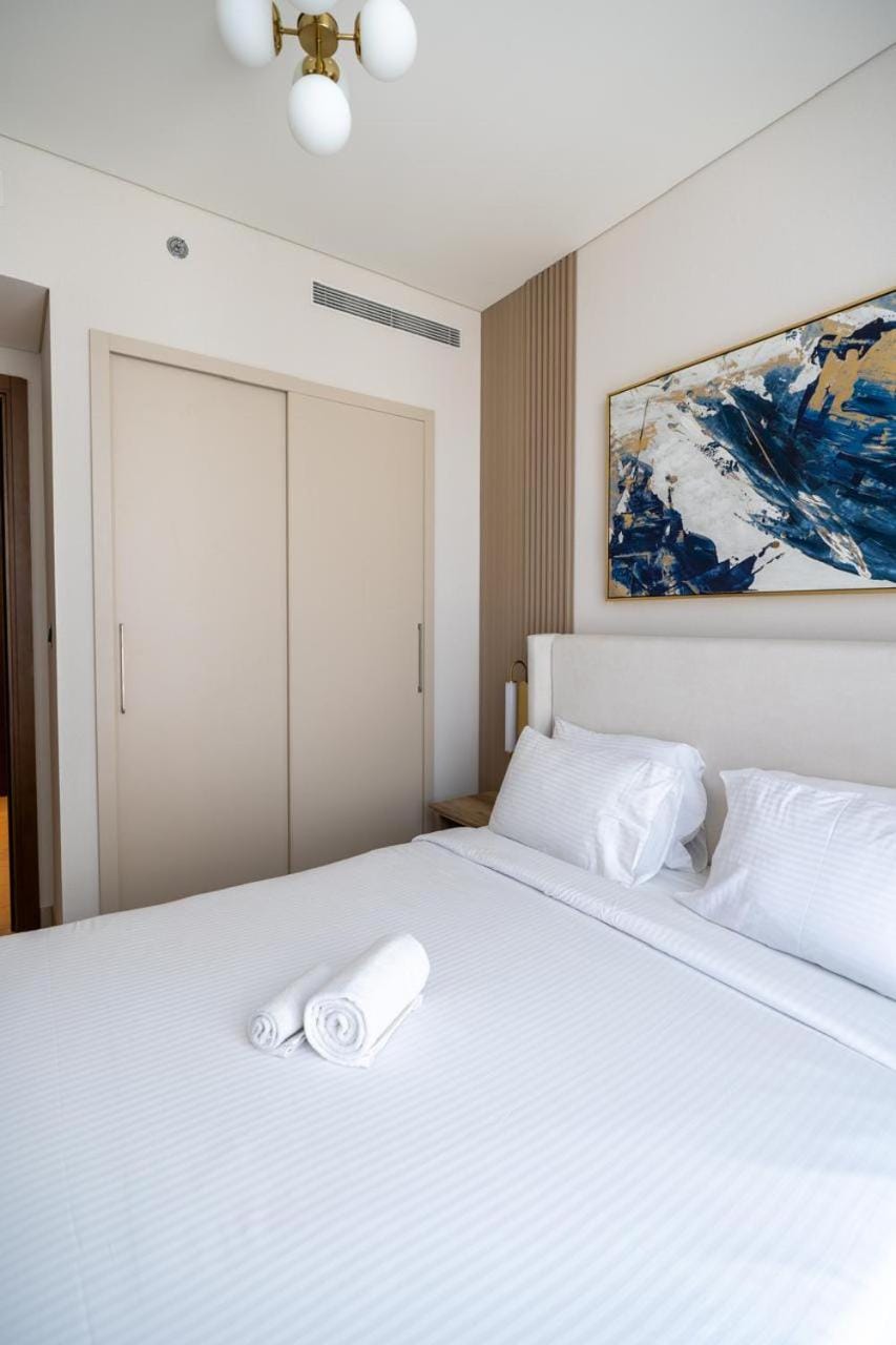 STAY BY LATINEM Luxury 1BR Holiday Home CVR A2910 Near Burj Khalifa Apartment in Dubai