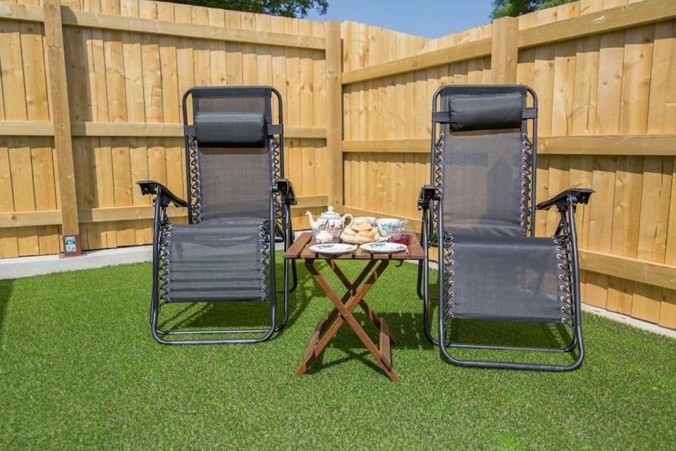 Patio, sunbed
