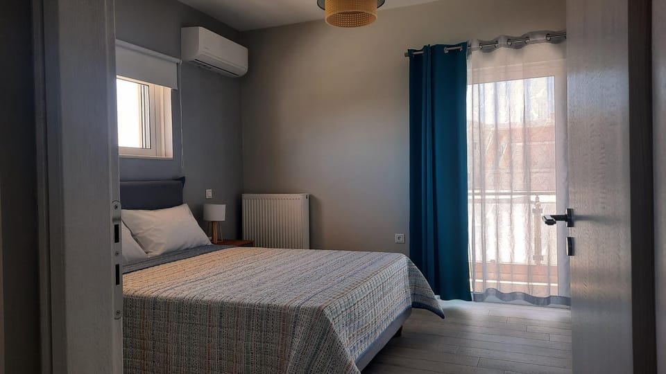 Bed, Bedroom, air conditioner