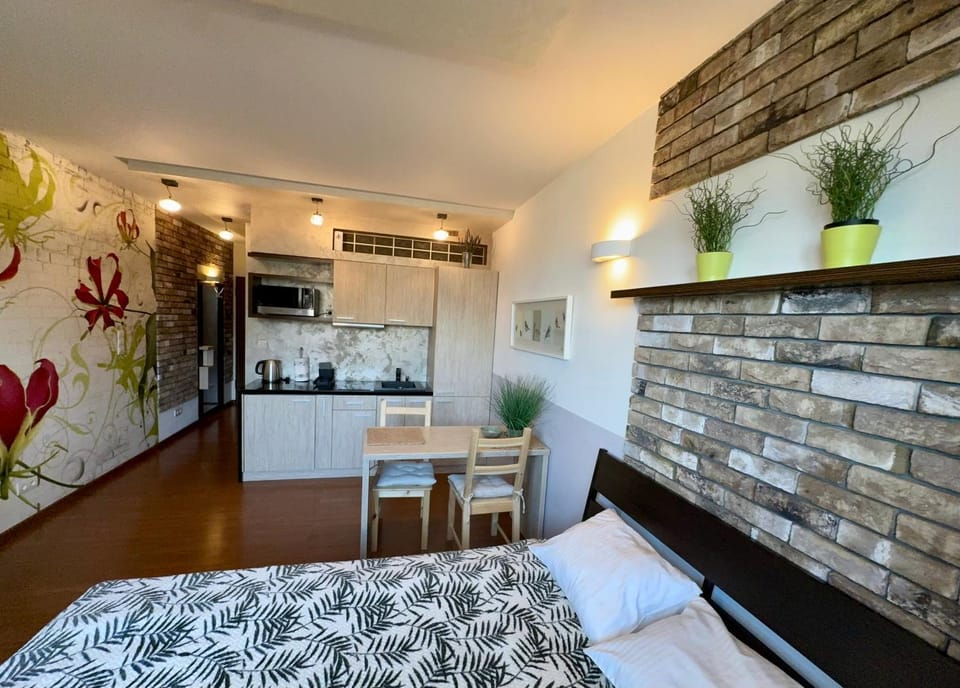 Stylowe studio z parkingiem - 3 minuty od Dworca & Galerii Krakowskiej Apartment in Krakow