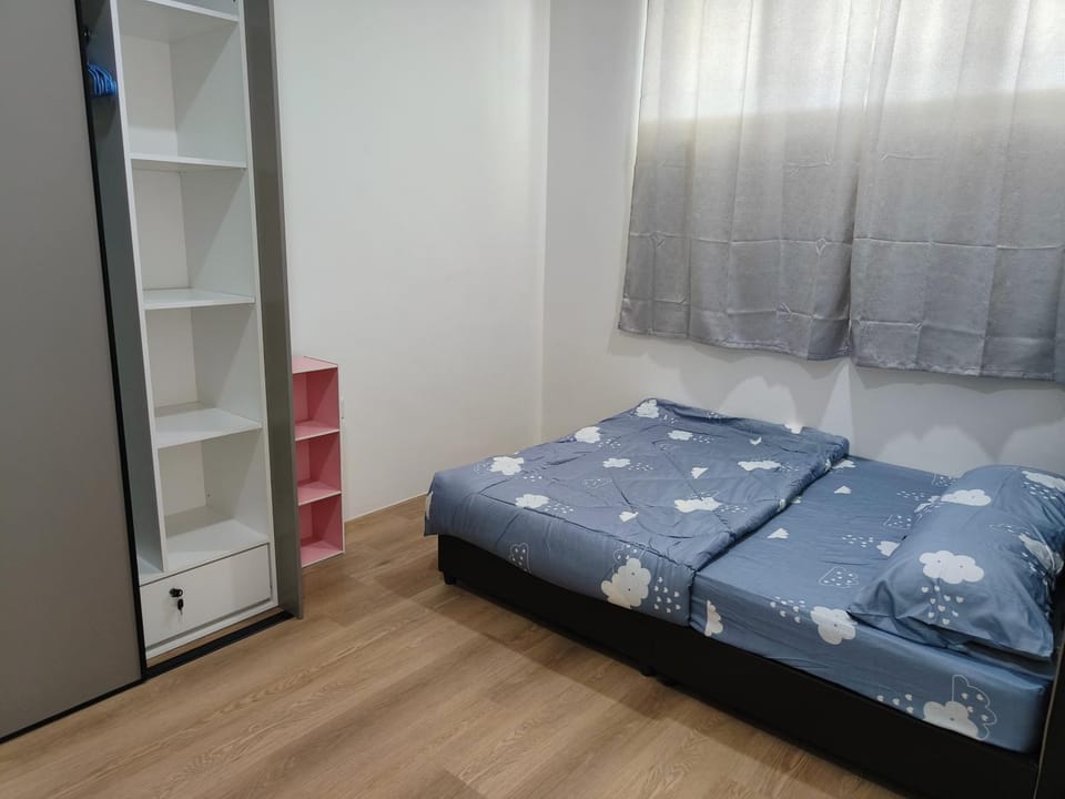 Bedroom, wardrobe