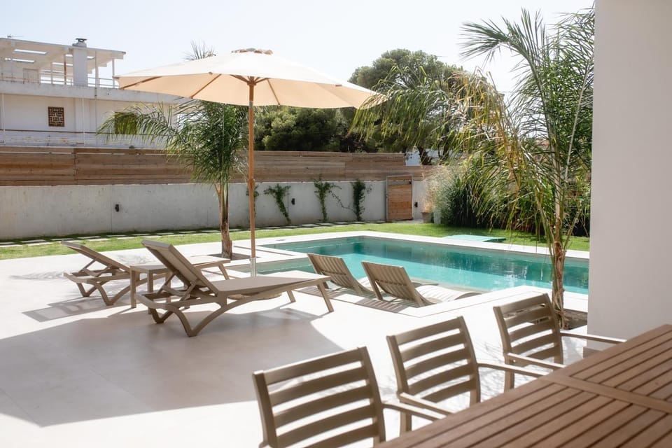 Garden, Swimming pool, Swimming pool, sunbed