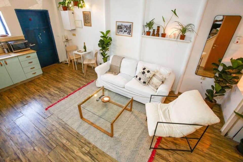 Magical 2 Story Old Jaffa Loft Apartment in Tel Aviv-Yafo