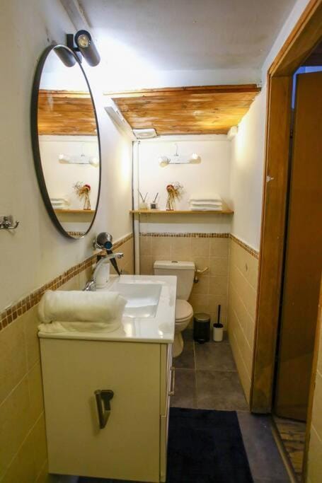 Magical 2 Story Old Jaffa Loft Apartment in Tel Aviv-Yafo