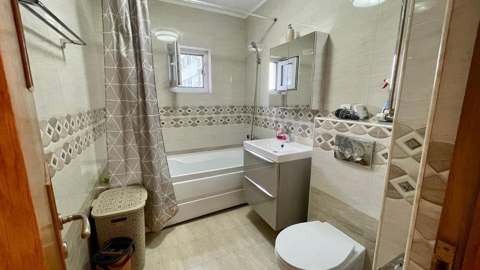 Toilet, Bathroom, Bath