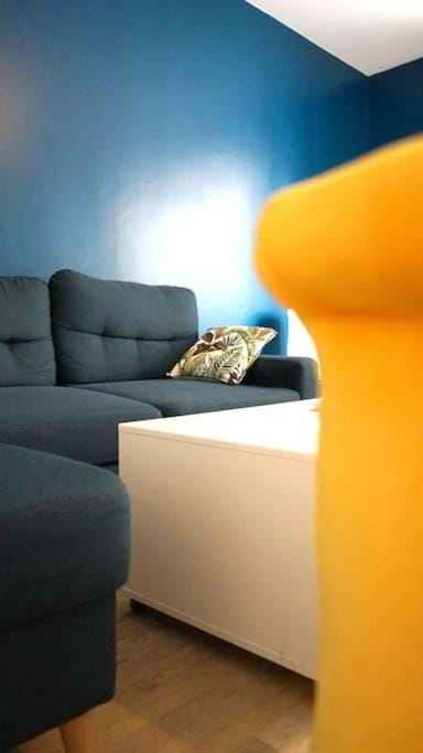 Nearby landmark, TV and multimedia, Balcony/Terrace, Living room, Seating area, Dining area, furniture, heating, internet, storage