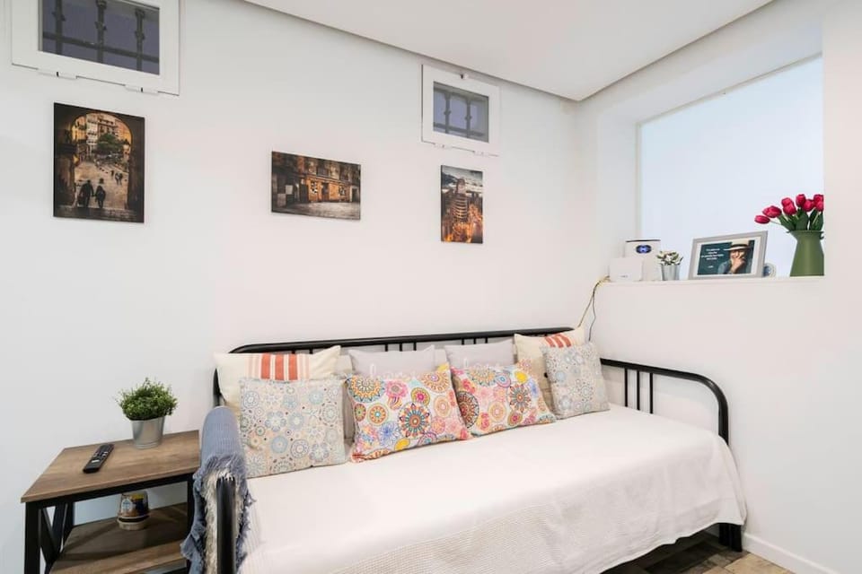 Beautiful flat in Lavapiés-Embajadores Apartment in Centro
