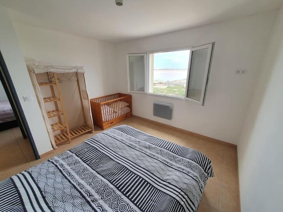 Bed, Photo of the whole room, Bedroom, cot, wardrobe
