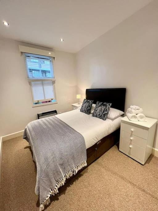 Spacious 2Bed/2Bath Flat next to London Eye Apartment in City of Westminster