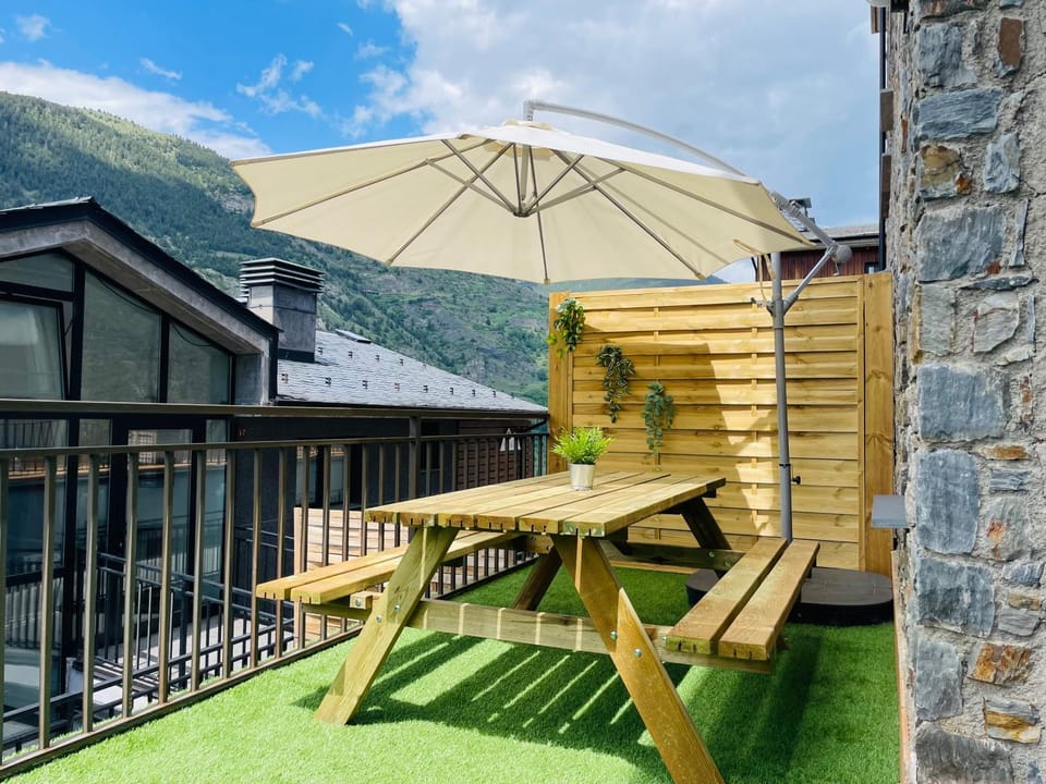 APARTAMENTO CANILLO Wifi-Parquing free-Terraza HUT1-5213 Apartment in Andorra