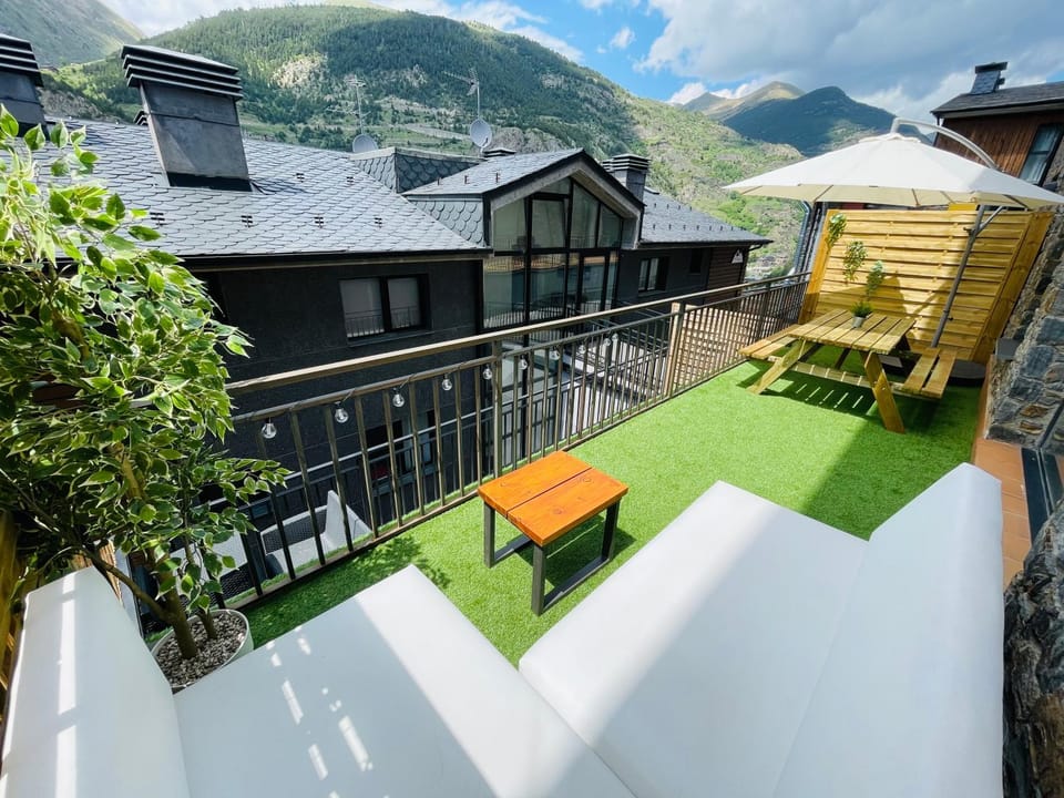 APARTAMENTO CANILLO Wifi-Parquing free-Terraza HUT1-5213 Apartment in Andorra