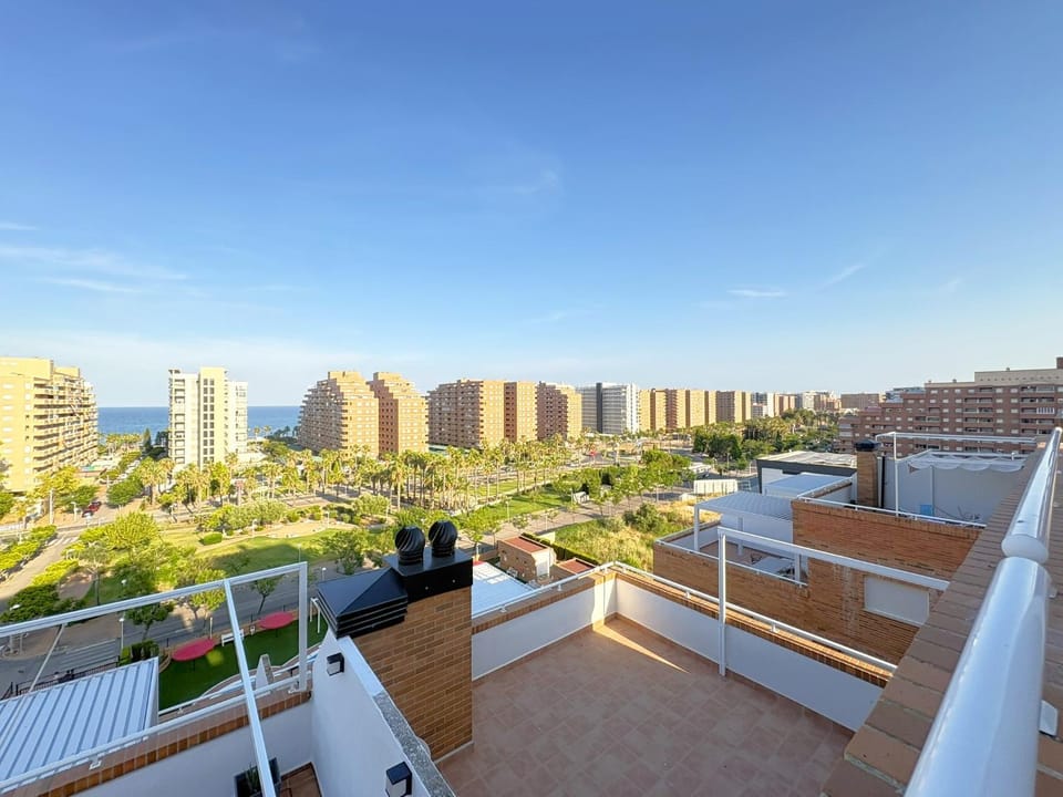 Property building, Balcony/Terrace, City view