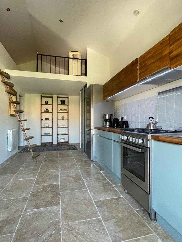 Coffee/tea facilities, Kitchen or kitchenette, dishwasher, pet friendly, stove, toaster