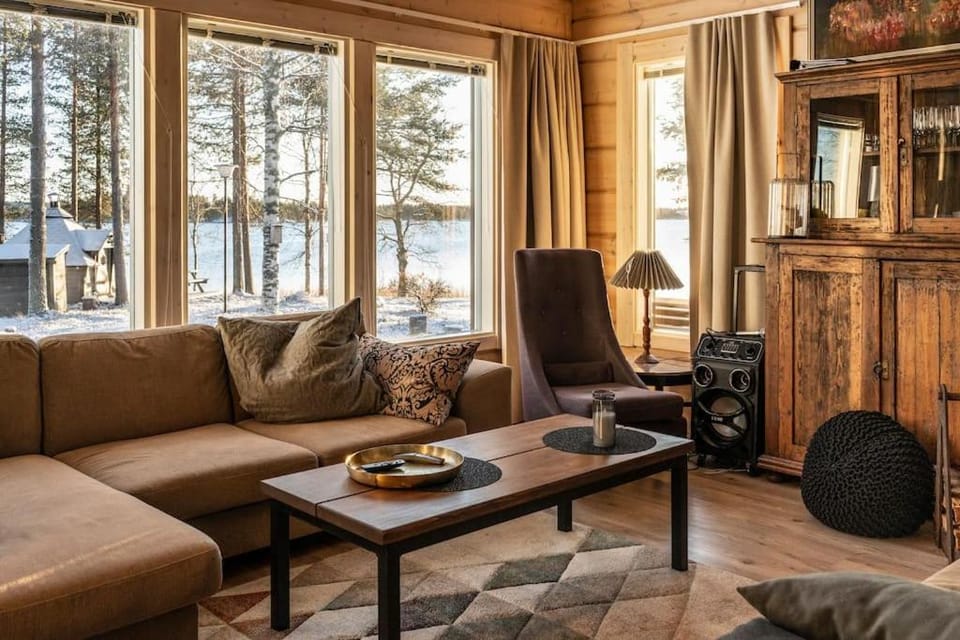 Living room, Seating area