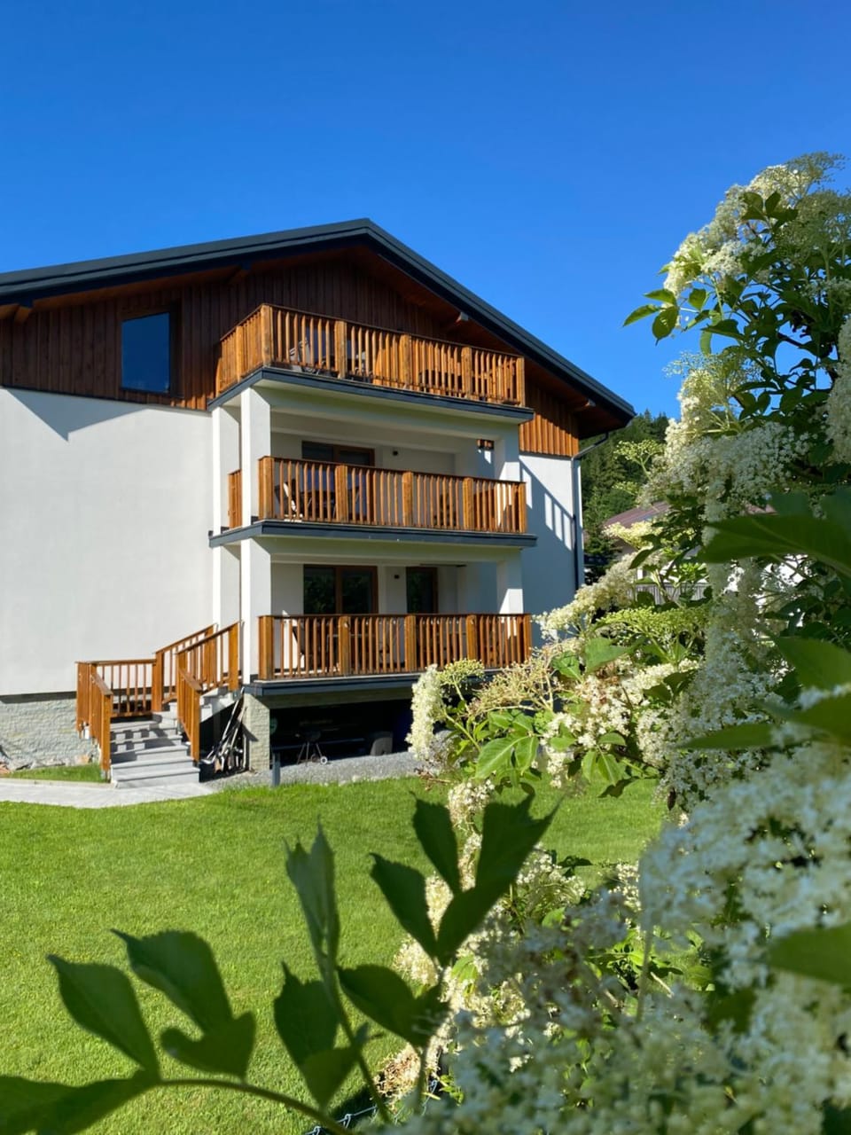 Natural landscape, Garden, Garden, Balcony/Terrace, Garden view