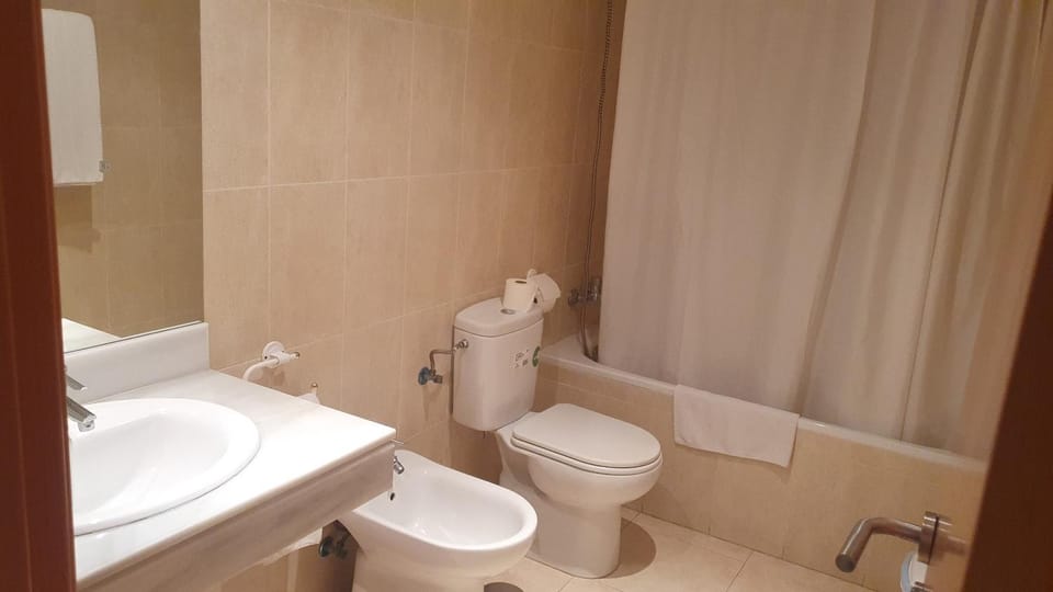 Shower, Bathroom, Bath, bidet