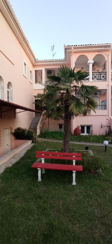 Property building, Day, Garden, Garden view