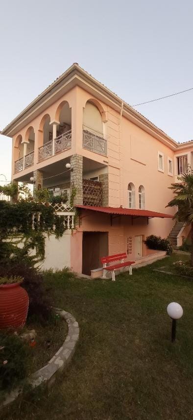 Property building, Day, Garden, Garden view