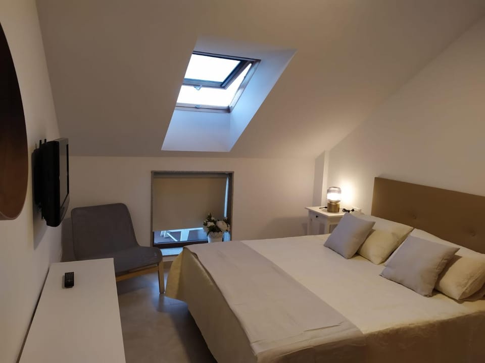 ATICO A 3 KM DE SANXENXO CON PISCINA Y GARAJE Apartment in O Salnés