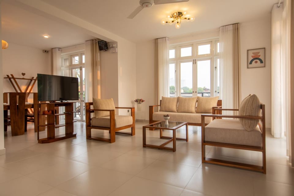 Communal lounge/ TV room, TV and multimedia, Living room, Seating area