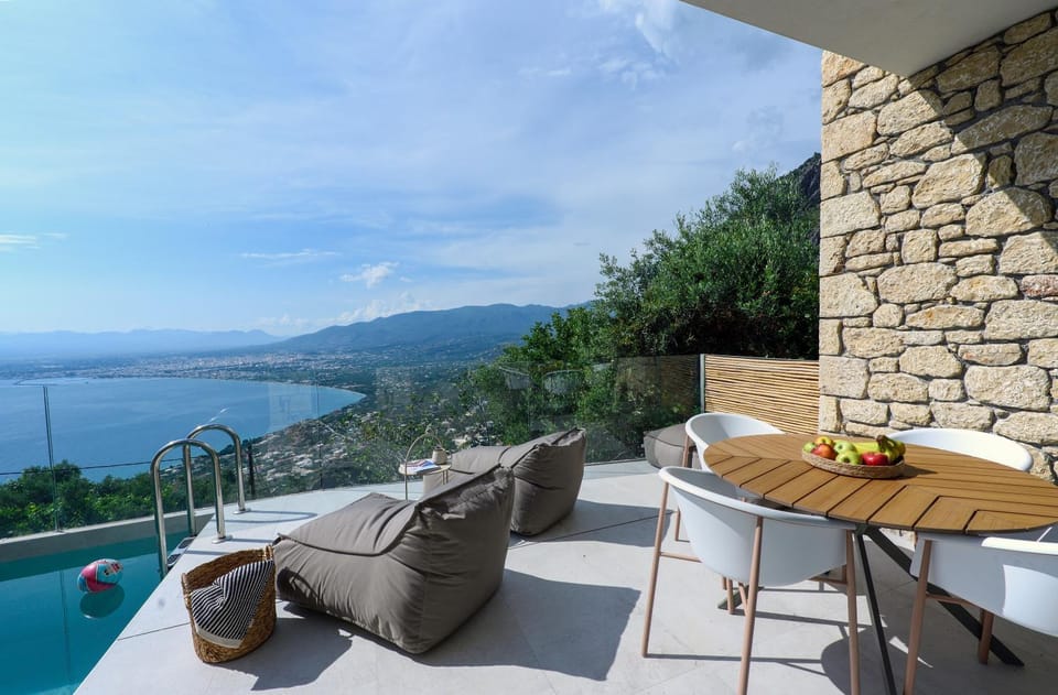 Day, Natural landscape, View (from property/room), Balcony/Terrace, Dining area, Mountain view, Pool view, Sea view, Swimming pool