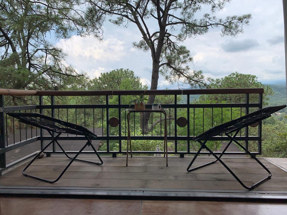 Balcony/Terrace, Mountain view