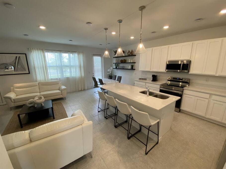 Kitchen or kitchenette, Living room, Dining area