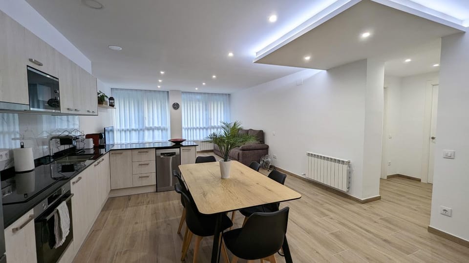 TV and multimedia, Dining area, dishwasher, minibar, pet friendly, stove