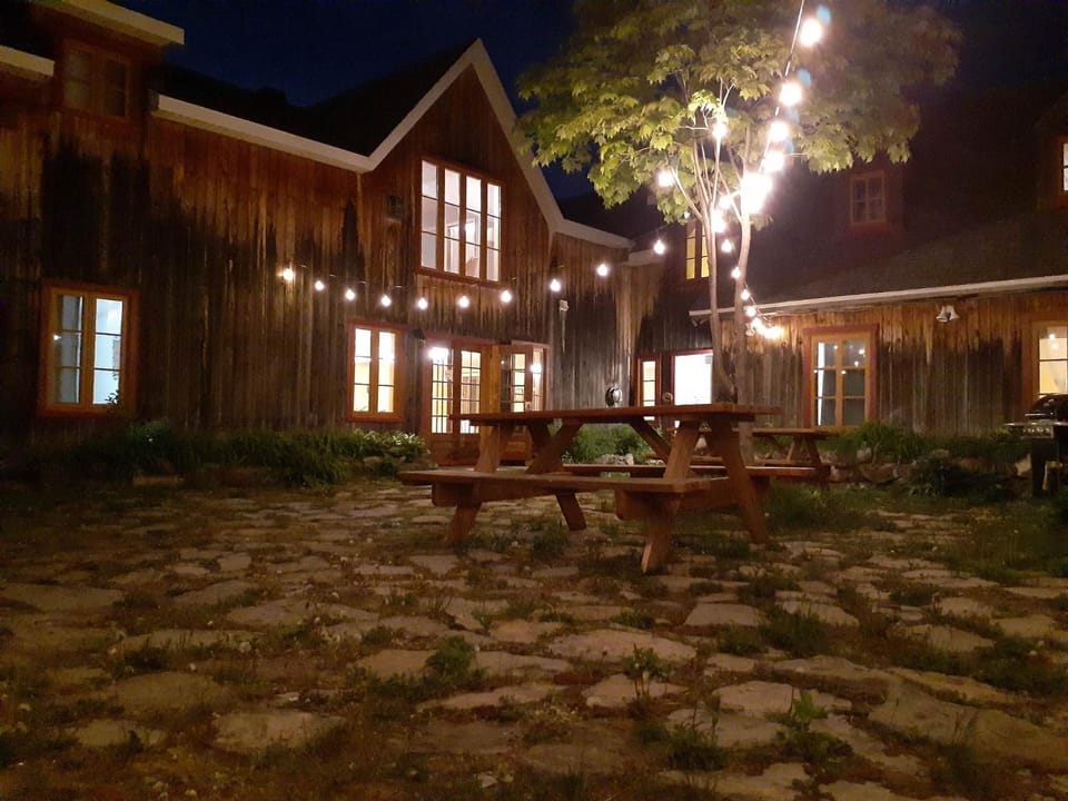 Auberge Le P'tit Bonheur Hostel in Quebec