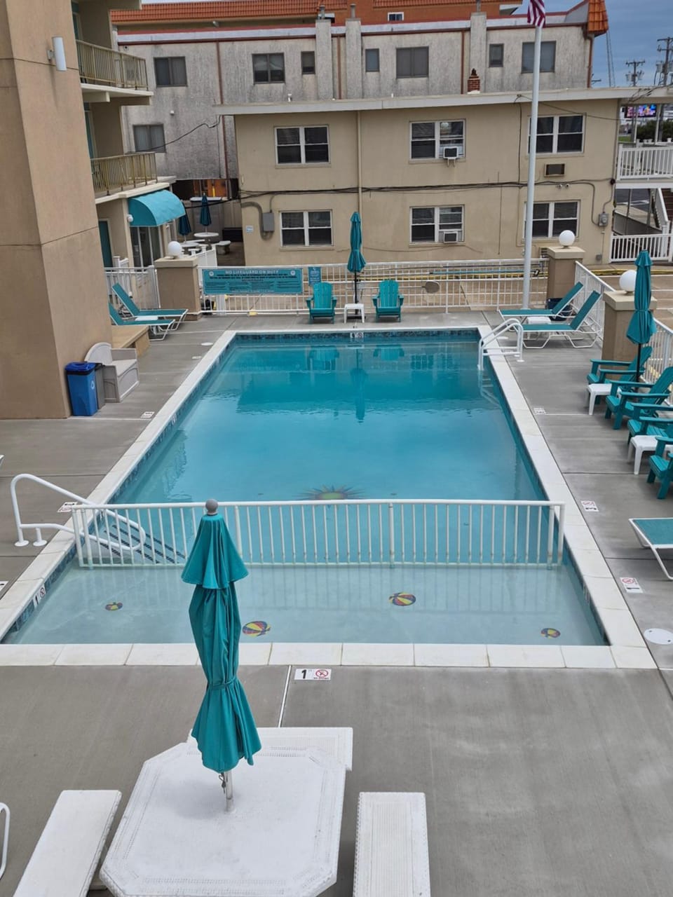 Aquarius Oceanfront Inn Motel in Wildwood
